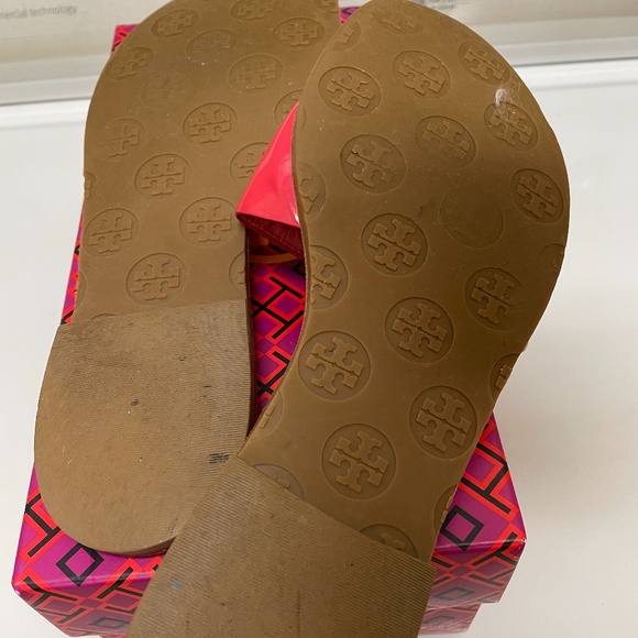 Tory burch pink patent leather slides size 7 - Picture 6 of 11